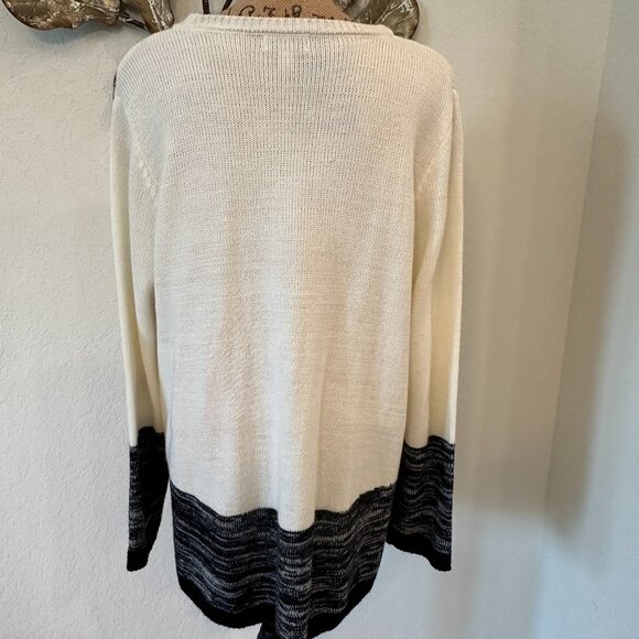 Indigo Women’s Plus Size 1X Knit Sweater – Cream & Black Ombre - Picture 3 of 4